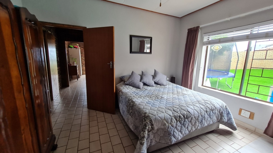 5 Bedroom Property for Sale in Dana Bay Western Cape